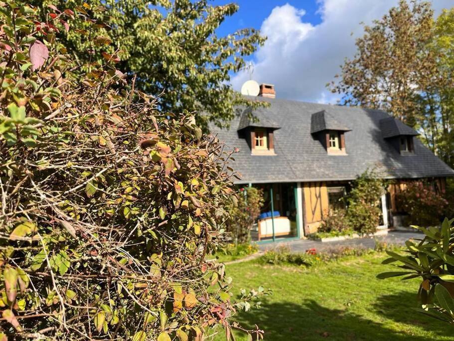 Jolie Maison Normande Au Calme Foulbec Exterior photo