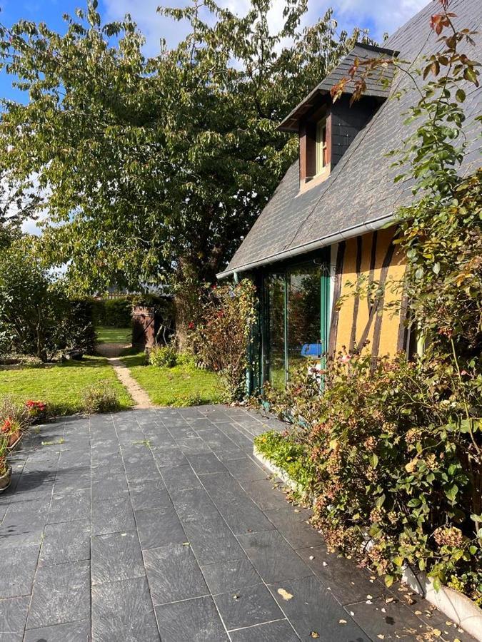 Jolie Maison Normande Au Calme Foulbec Exterior photo